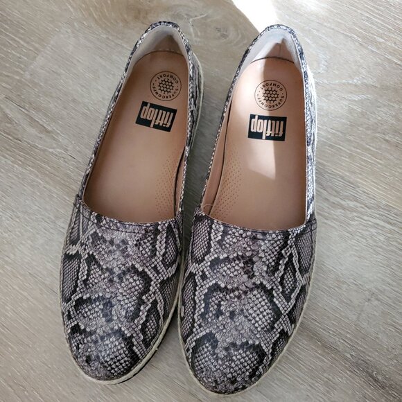 FitFlop Women's Casa Snake Embossed Leather Wedge Platform Loafers Size 9 - Picture 1 of 9